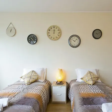 公寓 Spacious Trendy Flat With Netflix - Central Location 波尔图