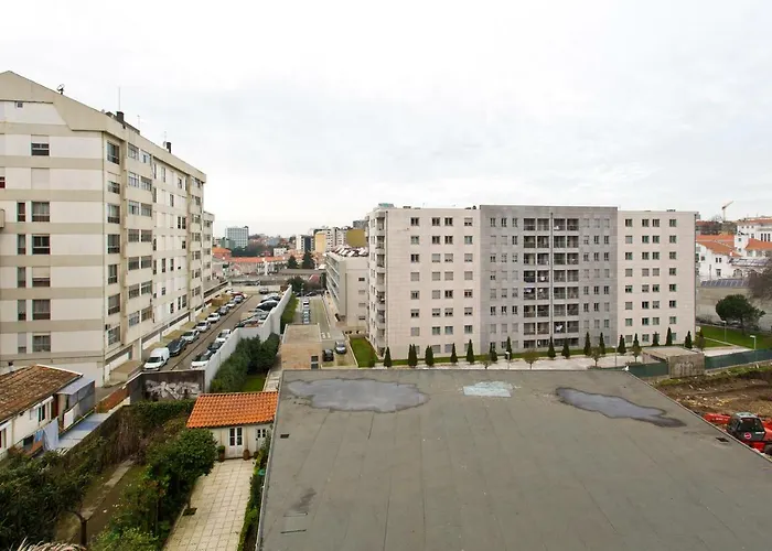 Spacious Trendy Flat With Netflix - Central Location