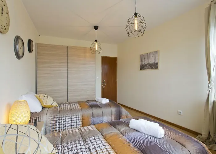 公寓 Spacious Trendy Flat With Netflix - Central Location *