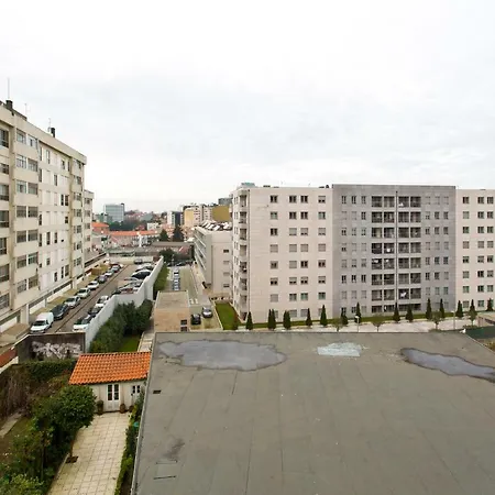 Spacious Trendy Flat With Netflix - Central Location