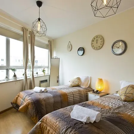Apartamento Spacious Trendy Flat With Netflix - Central Location *