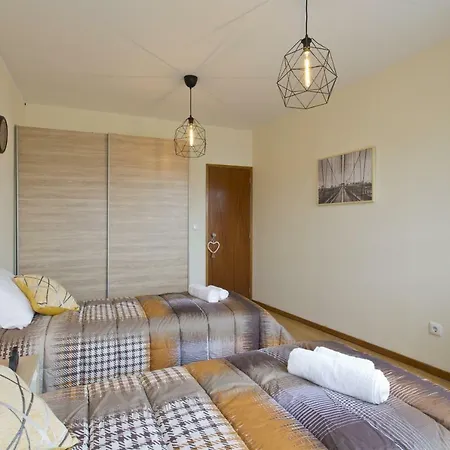 Apartamento Spacious Trendy Flat With Netflix - Central Location *