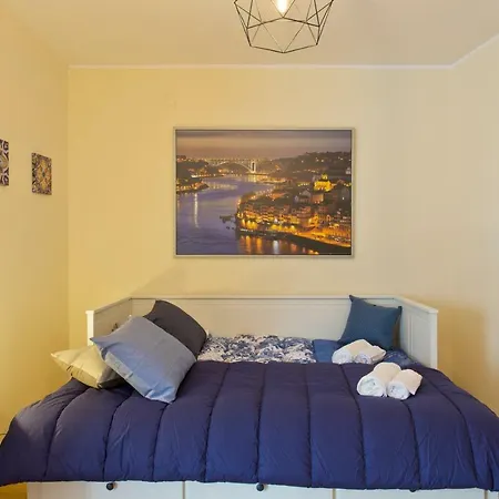 Spacious Trendy Flat With Netflix - Central Location