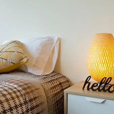 Spacious Trendy Flat With Netflix - Central Location Lägenhet Oporto