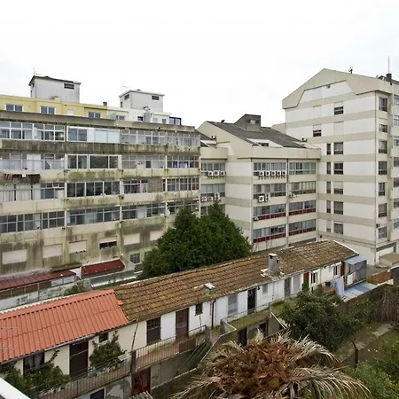 Spacious Trendy Flat With Netflix - Central Location Lägenhet *